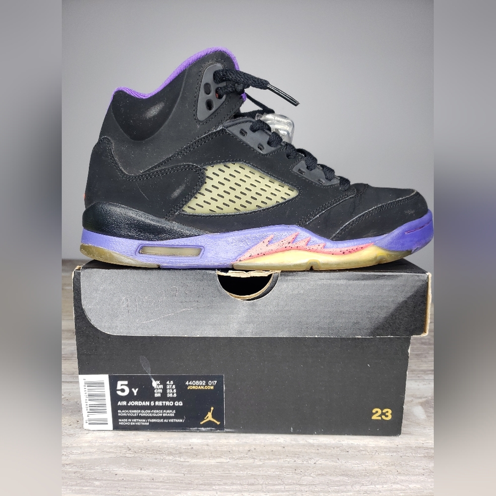Air Jordan 5 Retro  - Black and Purple